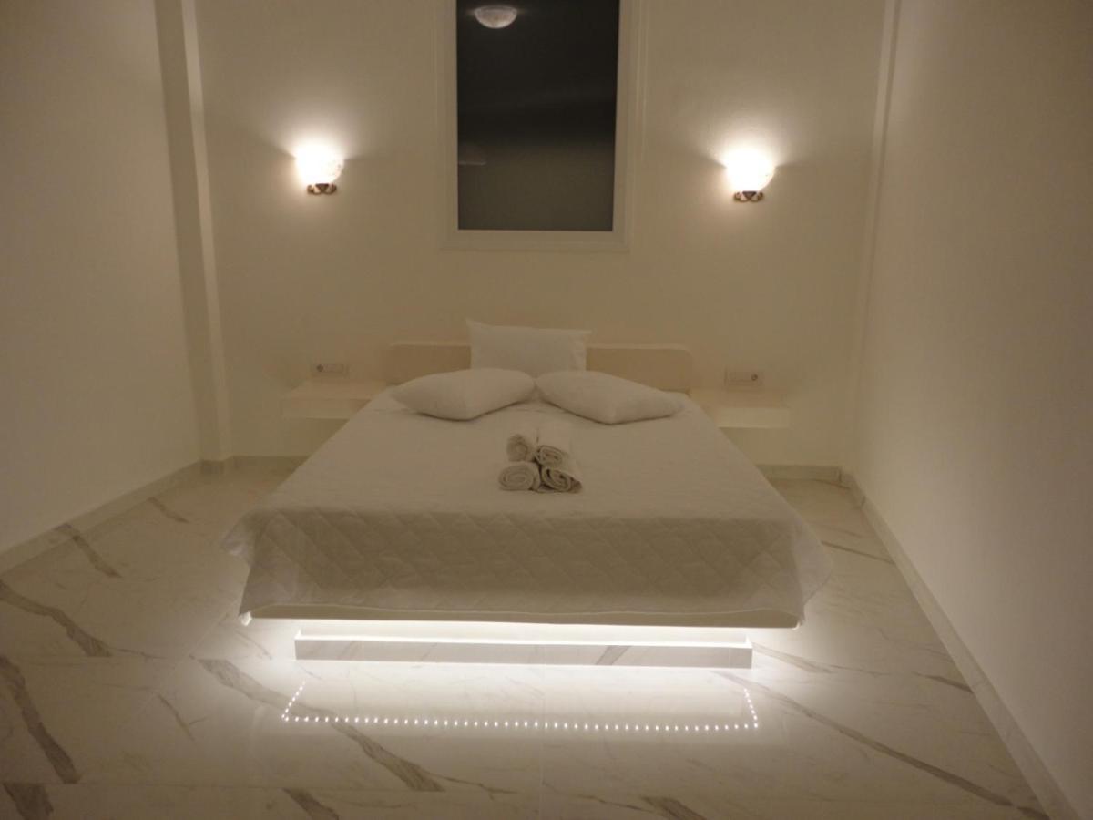 Triena Apartments Fira  Zewnętrze zdjęcie